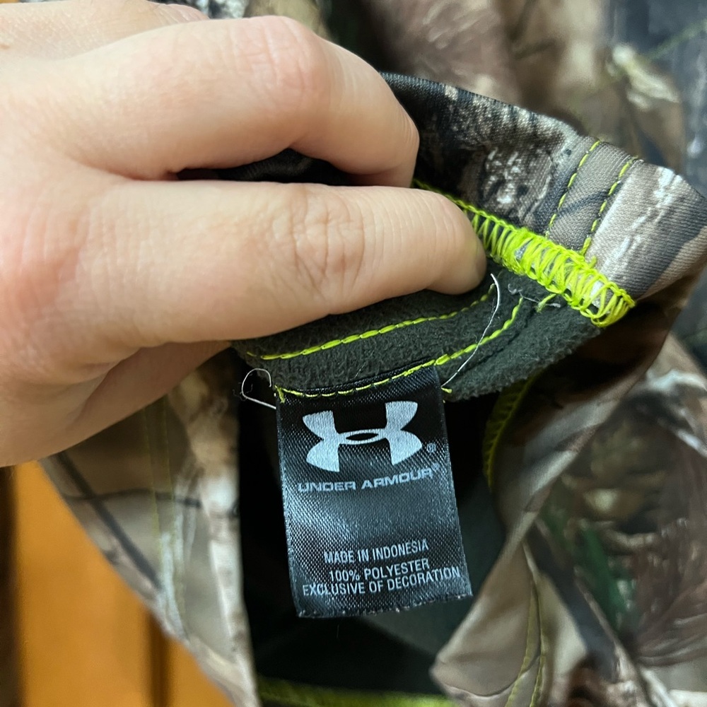Under Armour Camo Asymmetrical Zip Pullover Sweatshirt Size Medium - Picture 9 of 12